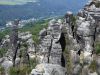 Blick über die Schrammsteine ins Elbtal bei Krippen