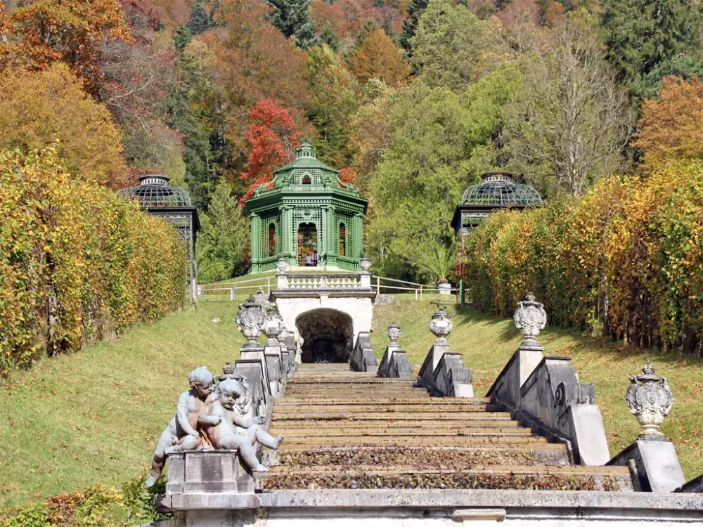 Im Schlosspark Schloss Linderhof