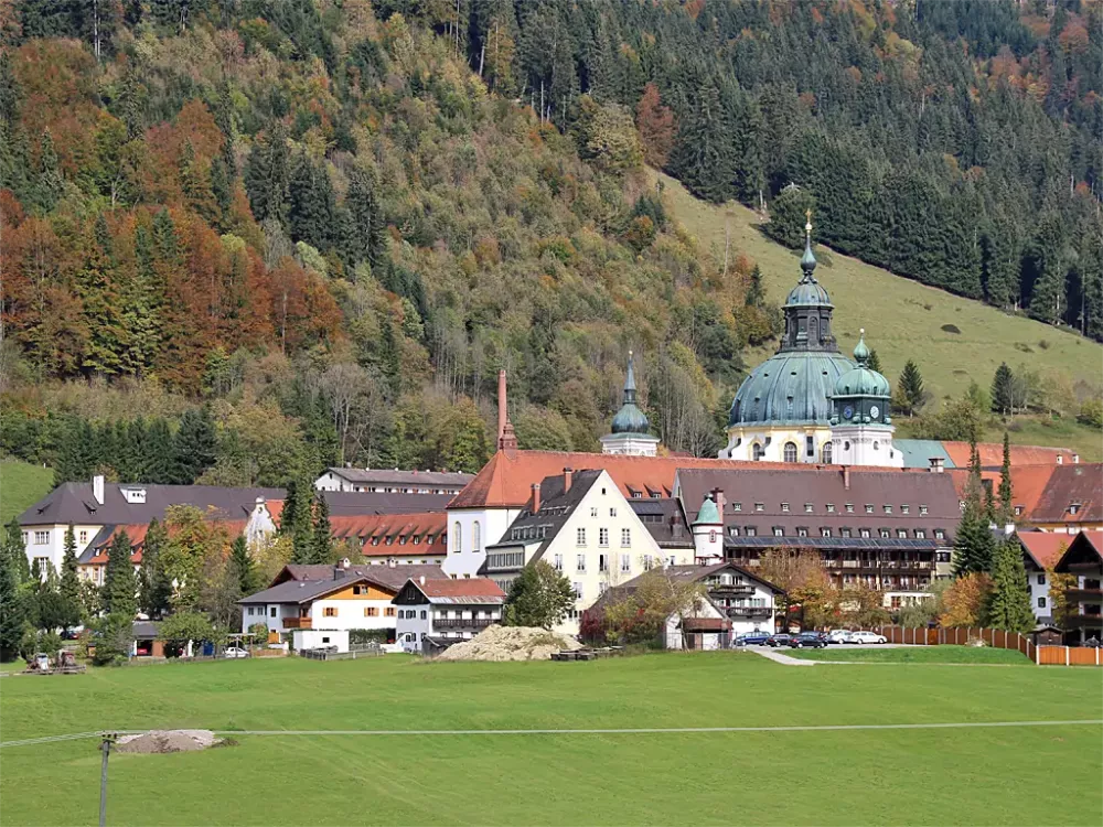 Im Schlosspark Schloss Linderhof