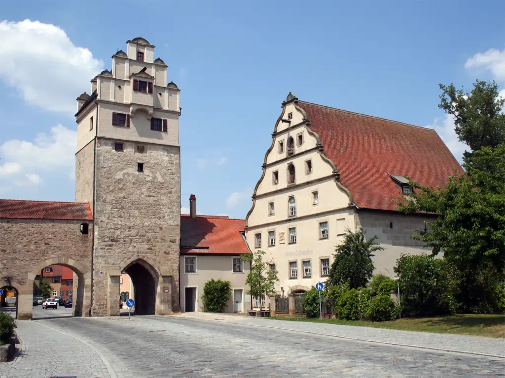 E4: Von Dinkelsbühl nach Nördlingen