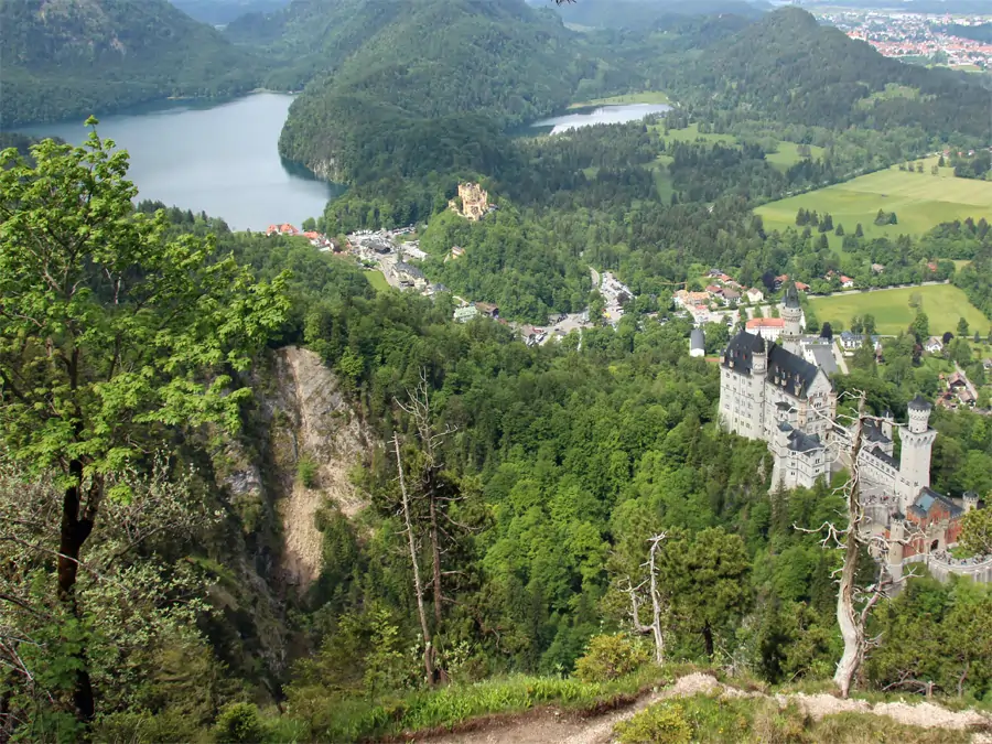 Alpsee mit Schloss Neuschwansee