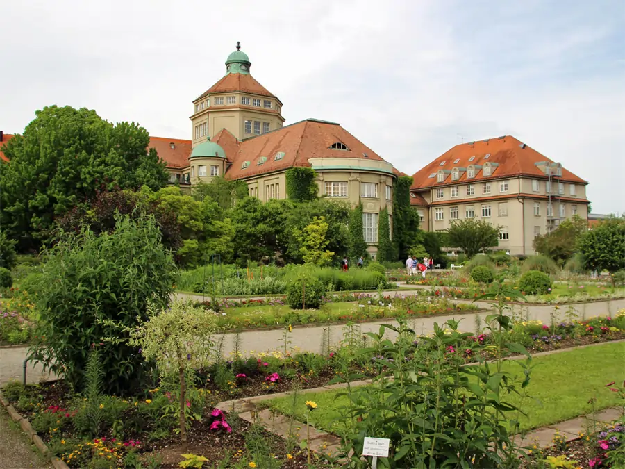 Gebäude im Botanische Garten München