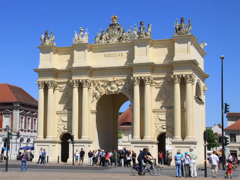 Brandenburger Tor in Potsdam am Luisenplatz