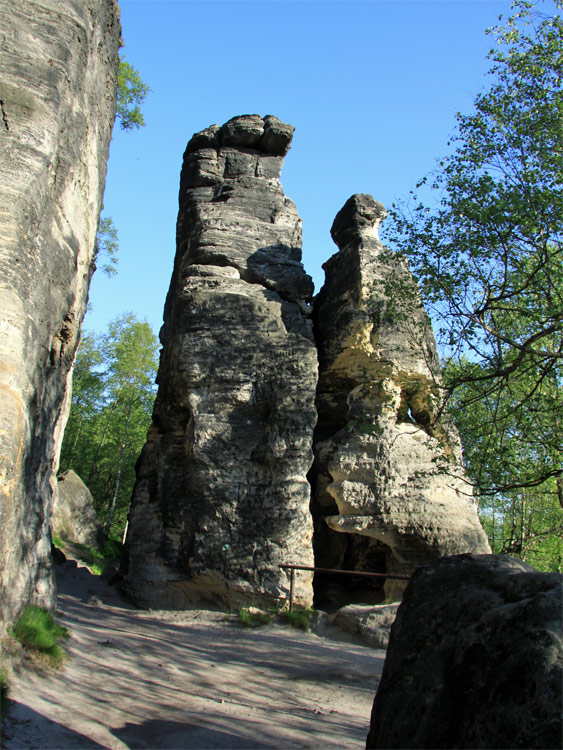 Felsformen in den Tissaer Wände sind bei Familien mit Kindern beliebt