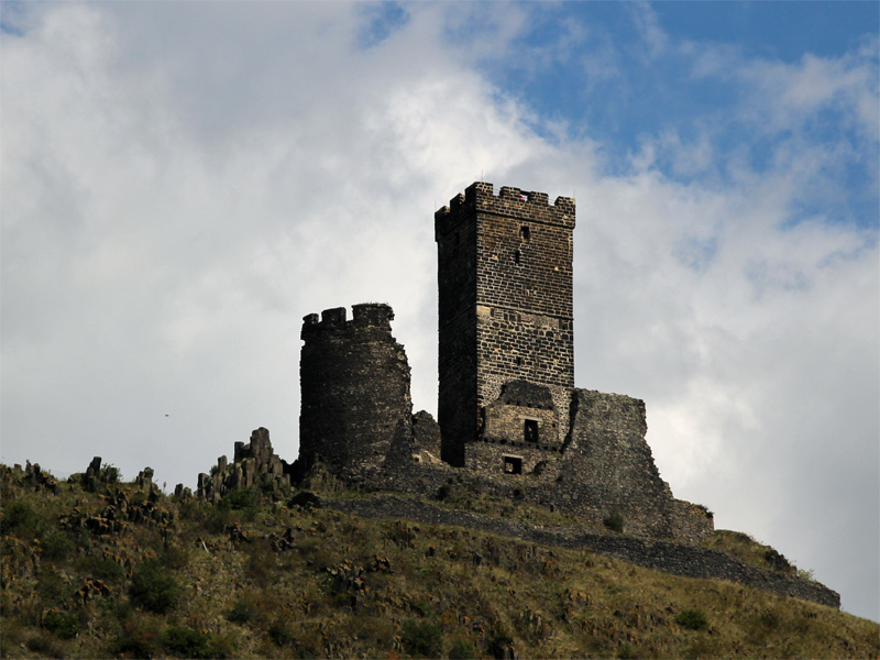 Hrad Hazmburk (Hasenburg) in Nordböhmen