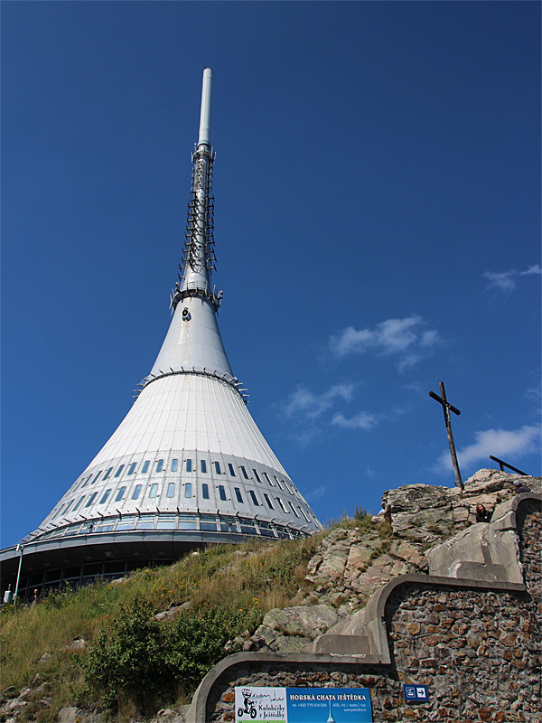 Aussichtsberg Ještěd (Jeschken) in der Böhmischen Lausitz