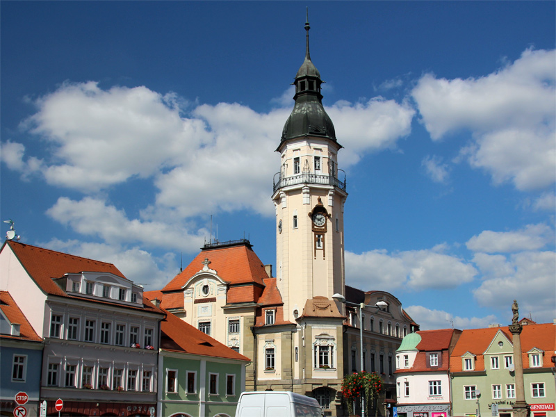 Kirche der Heiligen Peter und Paul in der Stadt Stadt Bílina (Bilin)