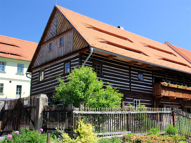 Wohnhaus in Zubrnice