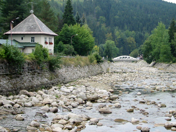 Spindlermühle mit Elbe