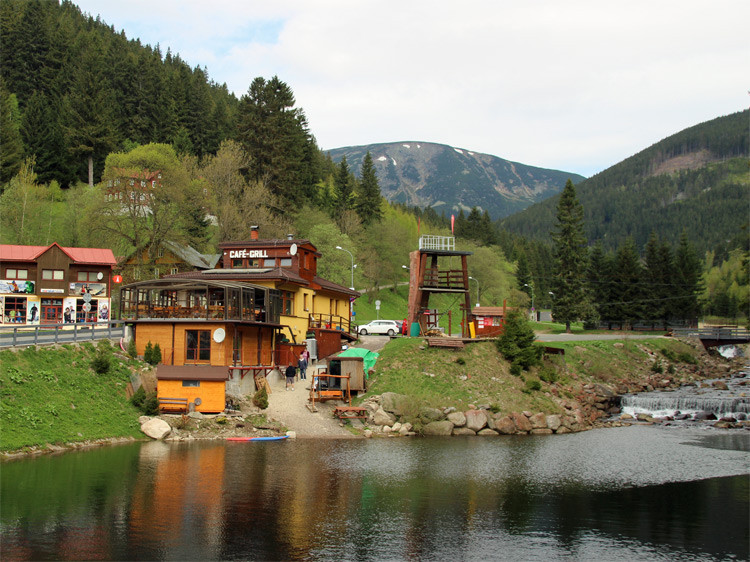 Stadtansicht Pec pod Sněžkou (Petzer)