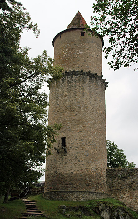 Hrad Jestřebí (Habichtstein) in Mittelböhmen