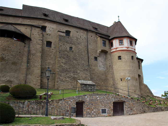 Hrad Loket (Elbogen) in Westböhmen