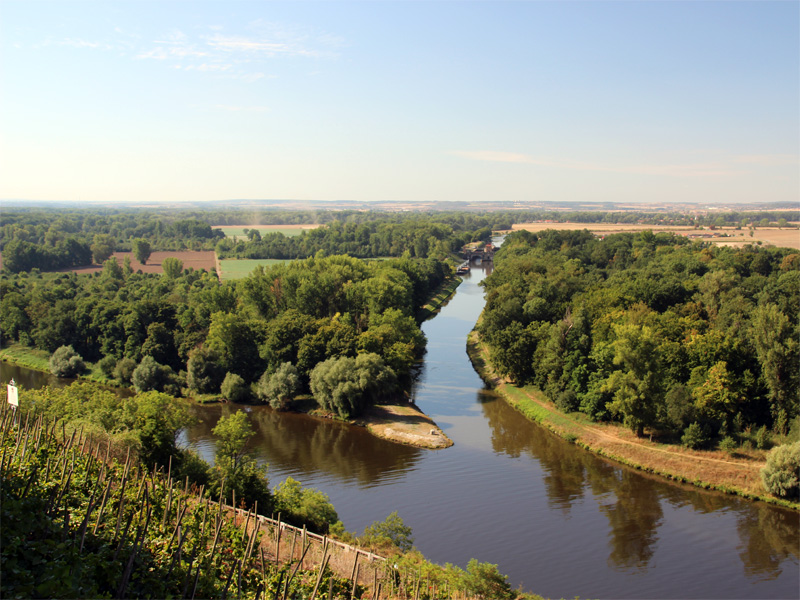 Elbe (rechts) - Moldau Mündung