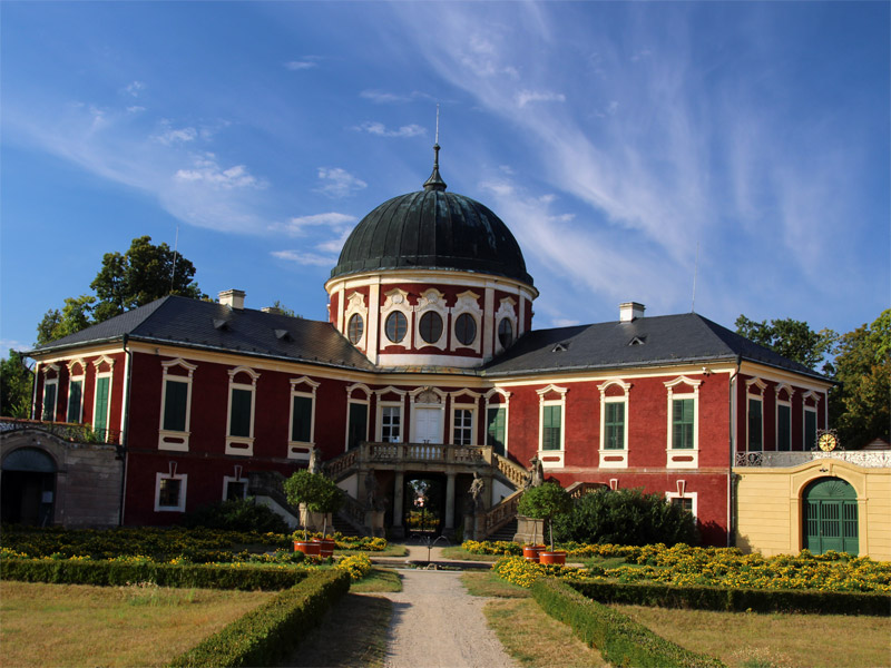 Zámek Veltrusy (Weltrus)  in Mittelböhmen