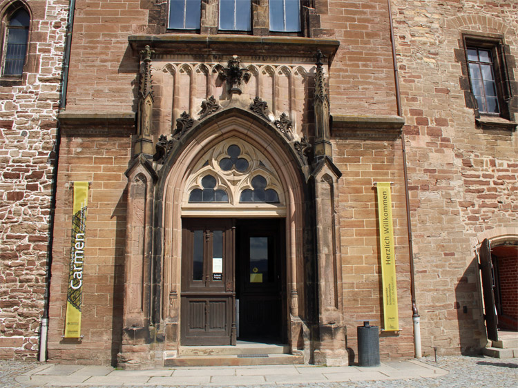 Eingang ins Schloss Wernigerode im Harz