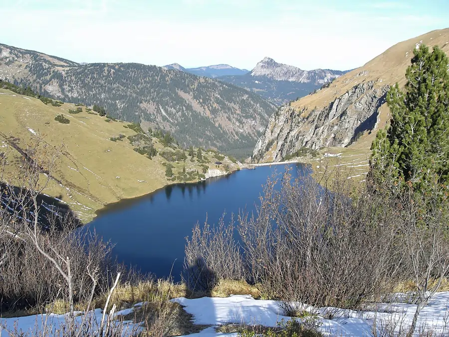 Blick von der Landsheimer Hütte auf den Traualpsee
