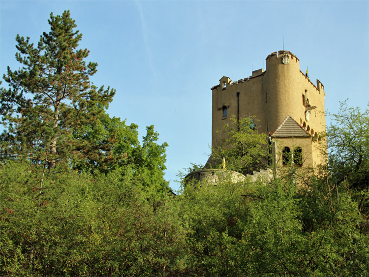 Roseburg bei Ballenstedt