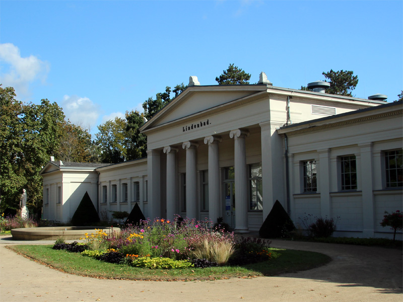 Kurmittelhaus „Lindenbad" in Bad Salzelmen