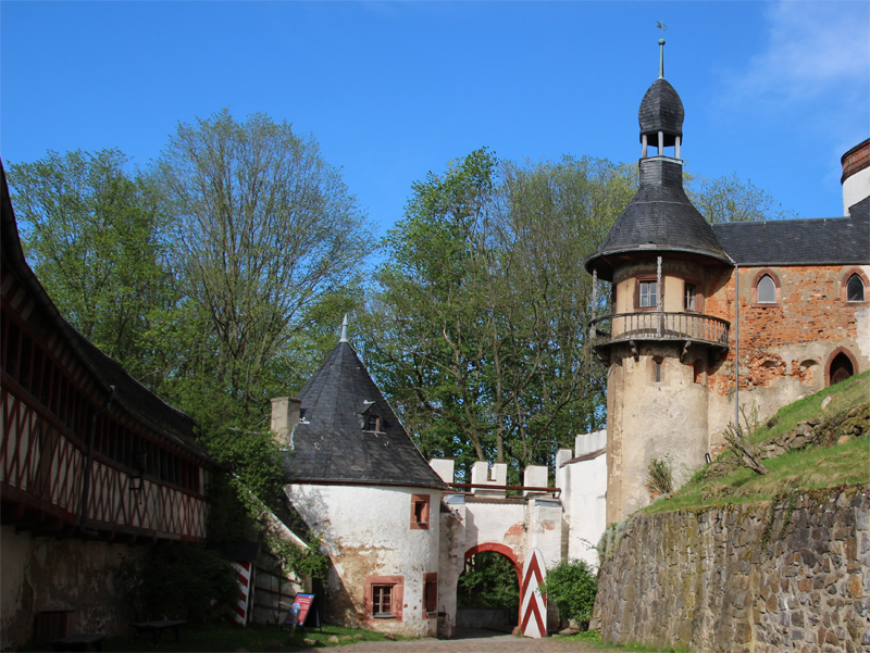 Hrad Jestřebí (Habichtstein) in Mittelböhmen