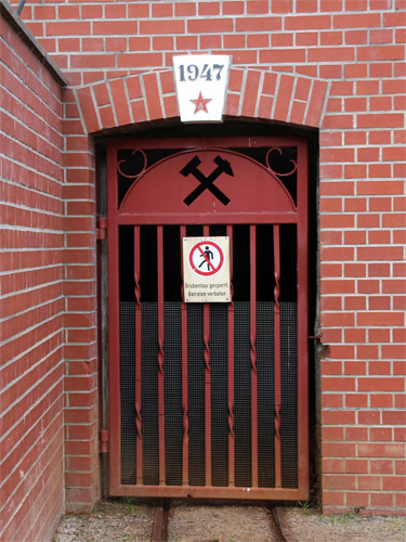 Eingangstor zum Besucherbergwerk 