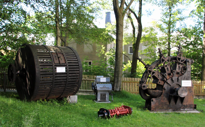 Ausgestellte Geräte vom Museum „Papiermühle“ in Niederzwönitz