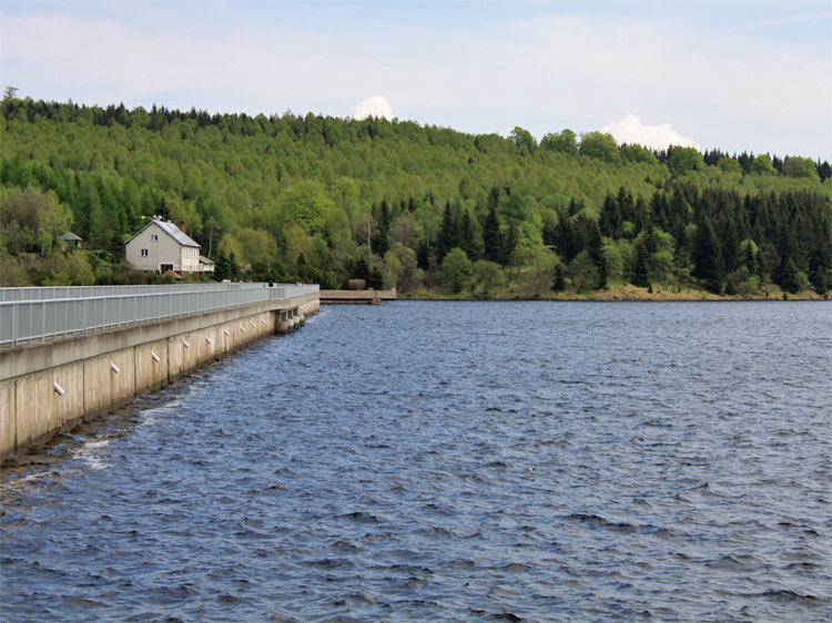 Talsperre Flaje staut das Wasser der Flöha
