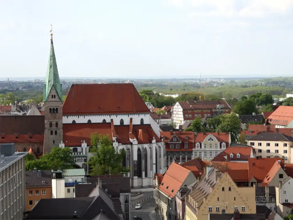 Blick vom Perlachturm auf Basilika St. Ulrich und Afra