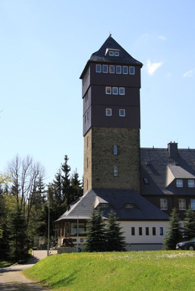 Aussichtsturm auf dem Bärenstein im Erzgebirge 