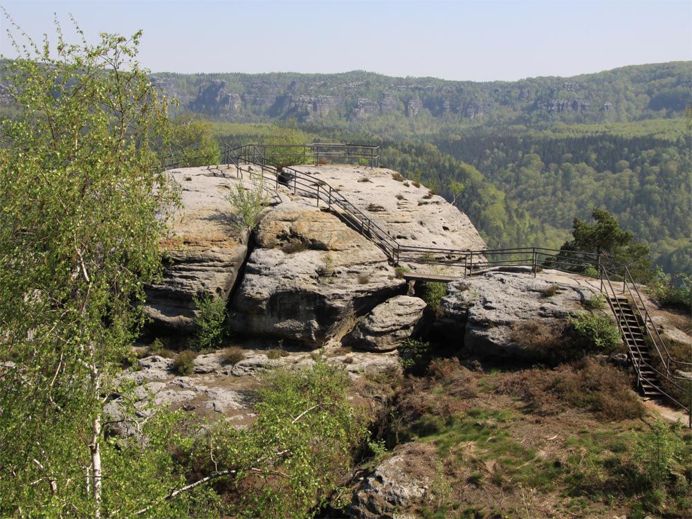 Blick zu den Schrammsteinen