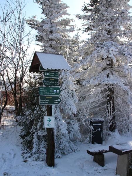 Wegweiser auf dem Hirtstein