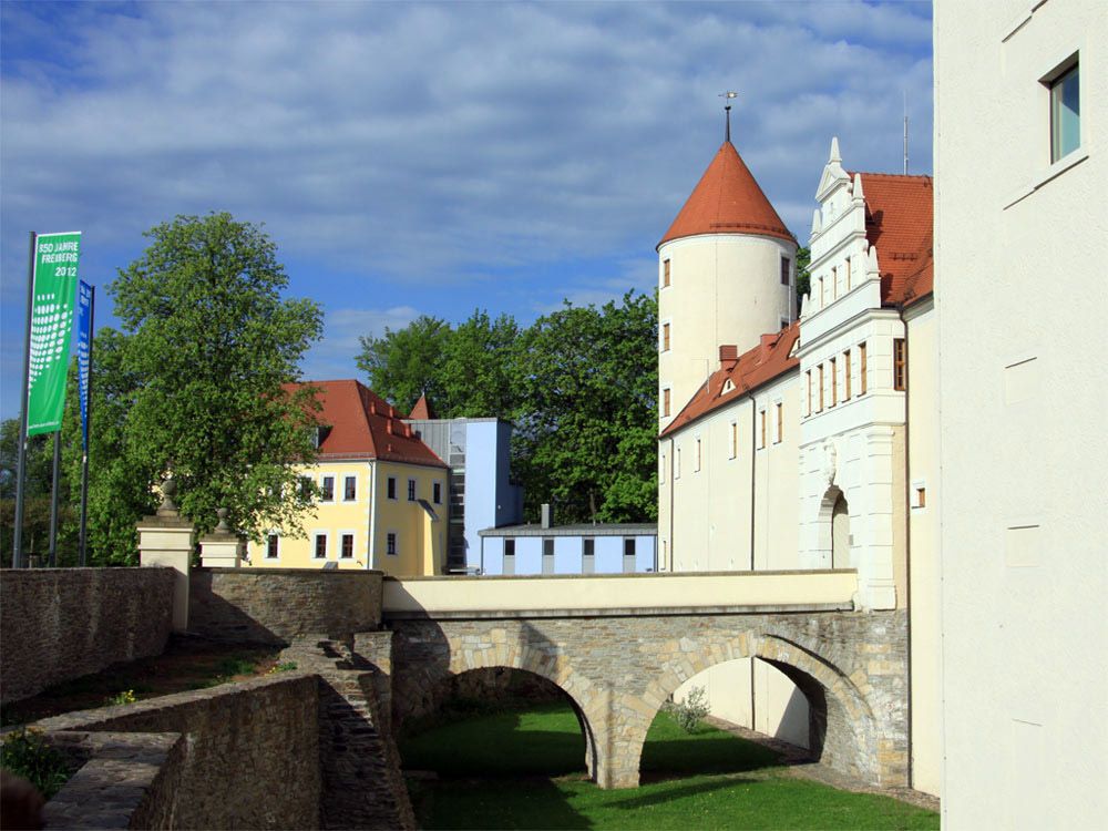 Eingang zum Schloss Freudenstein in der Bergstadt Freiberg