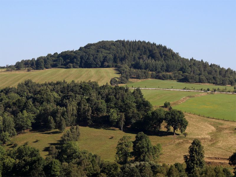 Špičák (Spitzberg) im Böhmischen Erzgebirge