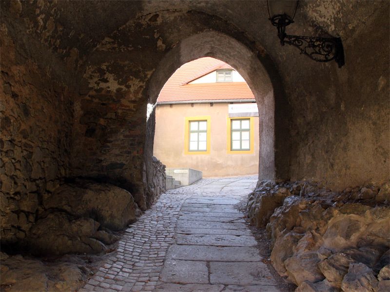 Eingang zur Burg Schönfels