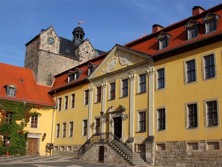 Barockes dreiflügeliges Schloss Ballenstadt