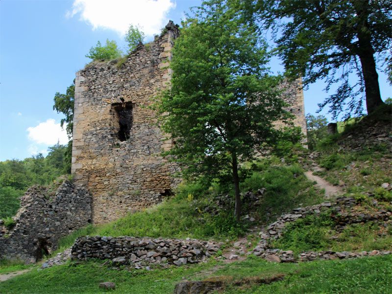 Aufgang zur Hrad Tolštejn (Burg Tollenstein) 