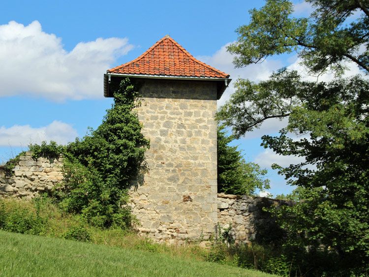 Stadtmauer Blankenburg mit Turm