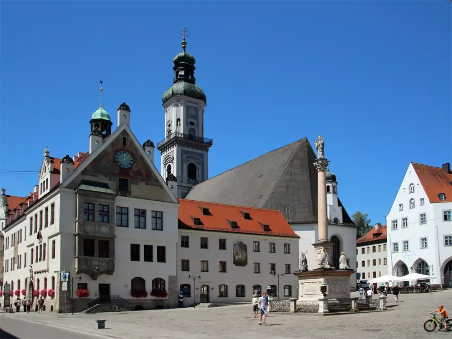 Rathaus am Marktplatz von Freising