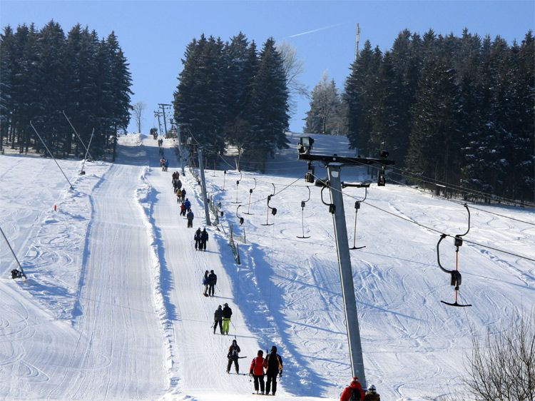 Skihang Holzhau im Winter