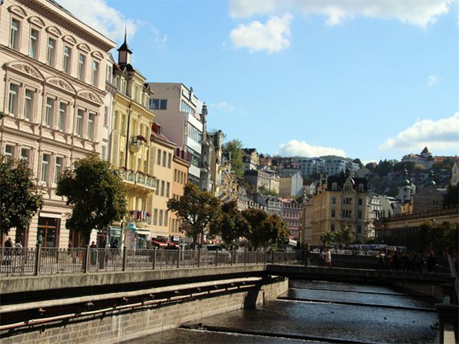 Karlsbad (Karlovy Vary) an der Eger