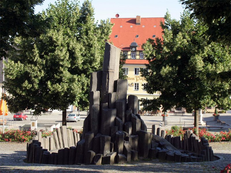 Basaltbrunnen auf dem Markt Stolpen