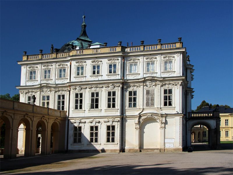 Zámek Ploskovice (Schloss Ploschkowitz) in Nordböhmen