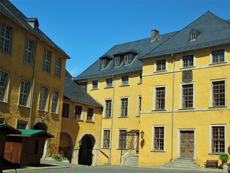 Große Schloss Blankenburg vom Innenhof