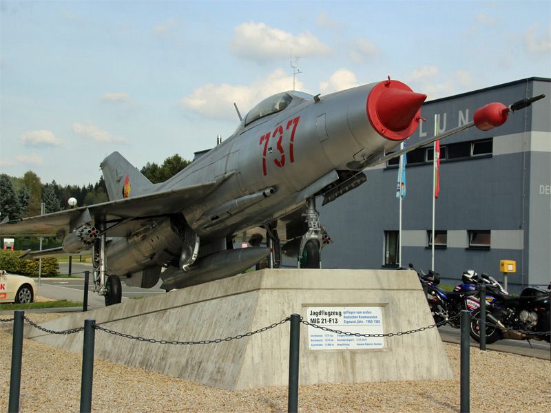 Jagdflugzeug am Museum Raumfahrtausstellung in Morgenröthe-Rautenkranz