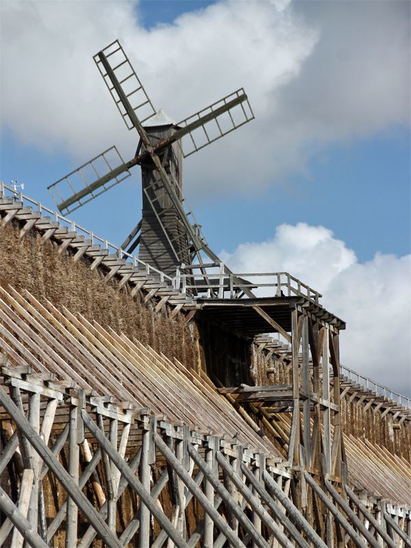 Windmühle auf dem Gradierwerk in Salzelmen